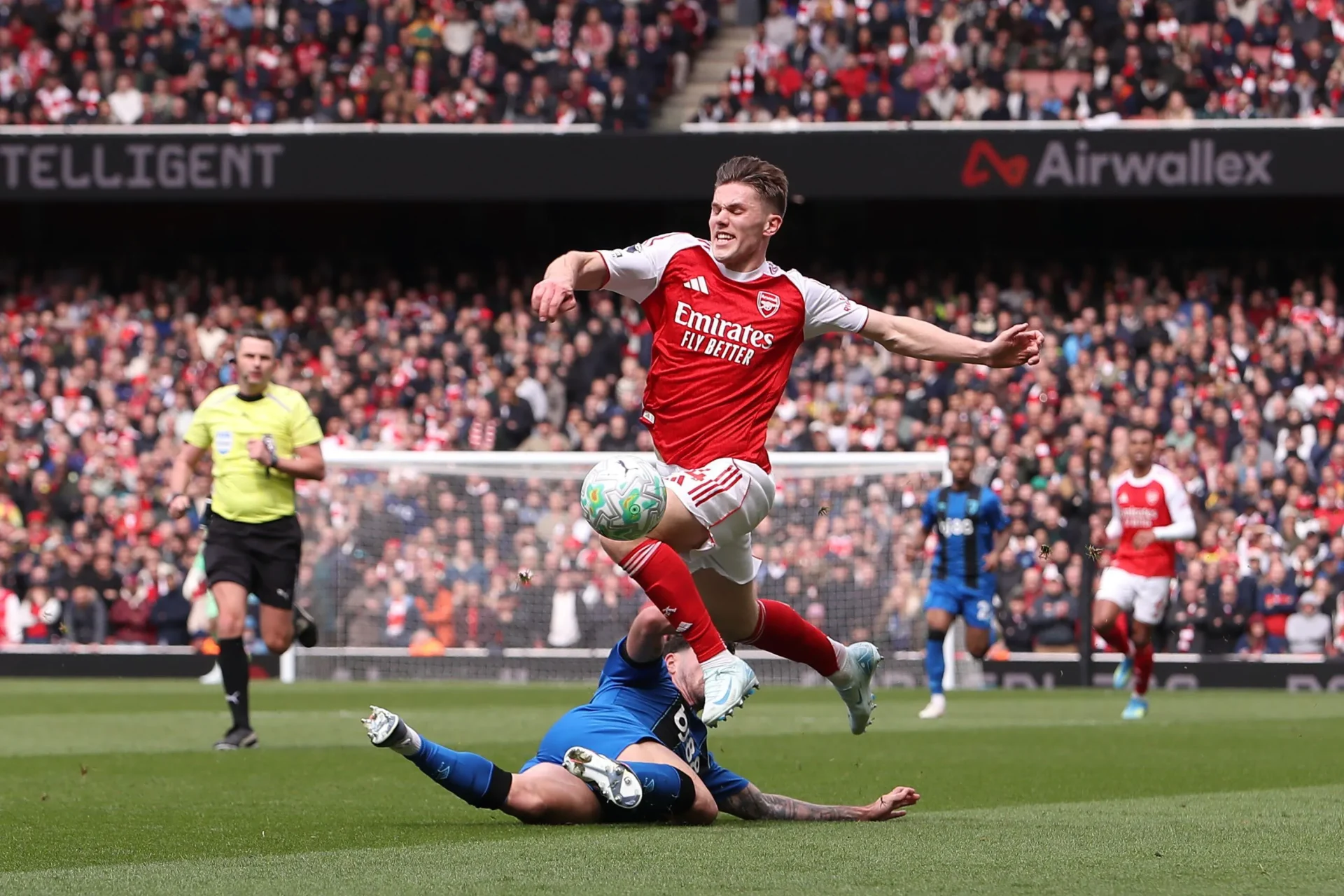 11th April 2026; Emirates Stadium, London, England; Premier League Football, Arsenal versus Bournemouth; Viktor Gyokeres of Arsenal is fouled by Marcos Senesi of Bournemouth