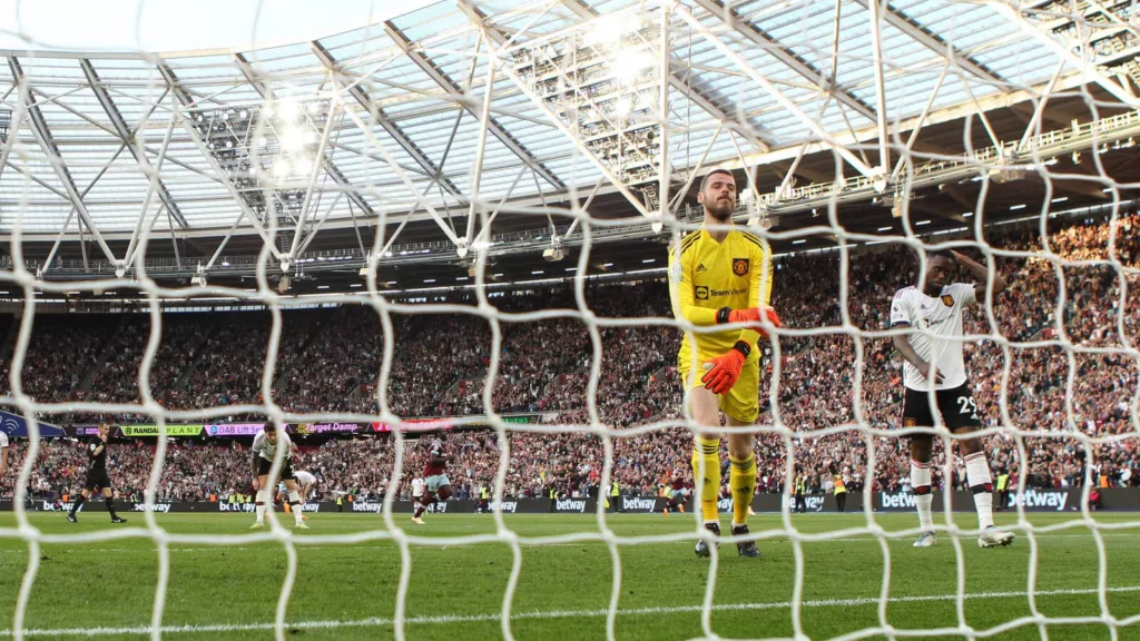 David De Gea´s mistakes can cause fragility, claims Silvestre